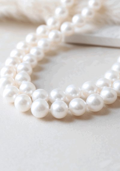 4 Tips to keep your pearls shiny.